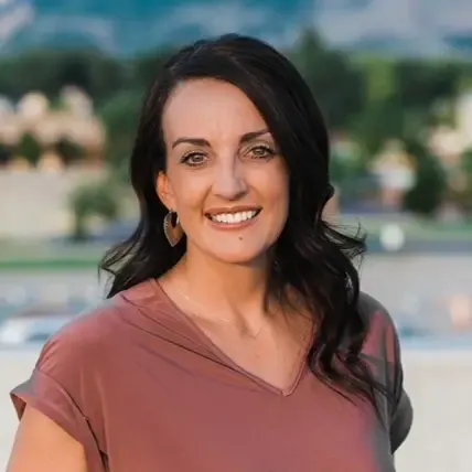 Mandi Turner Image